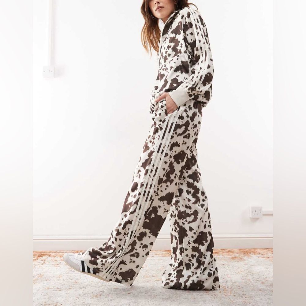 NWT RARE Adidas Originals Satin Wide Leg Animal Cow Print Track Pants 2XS - Picture 2 of 8